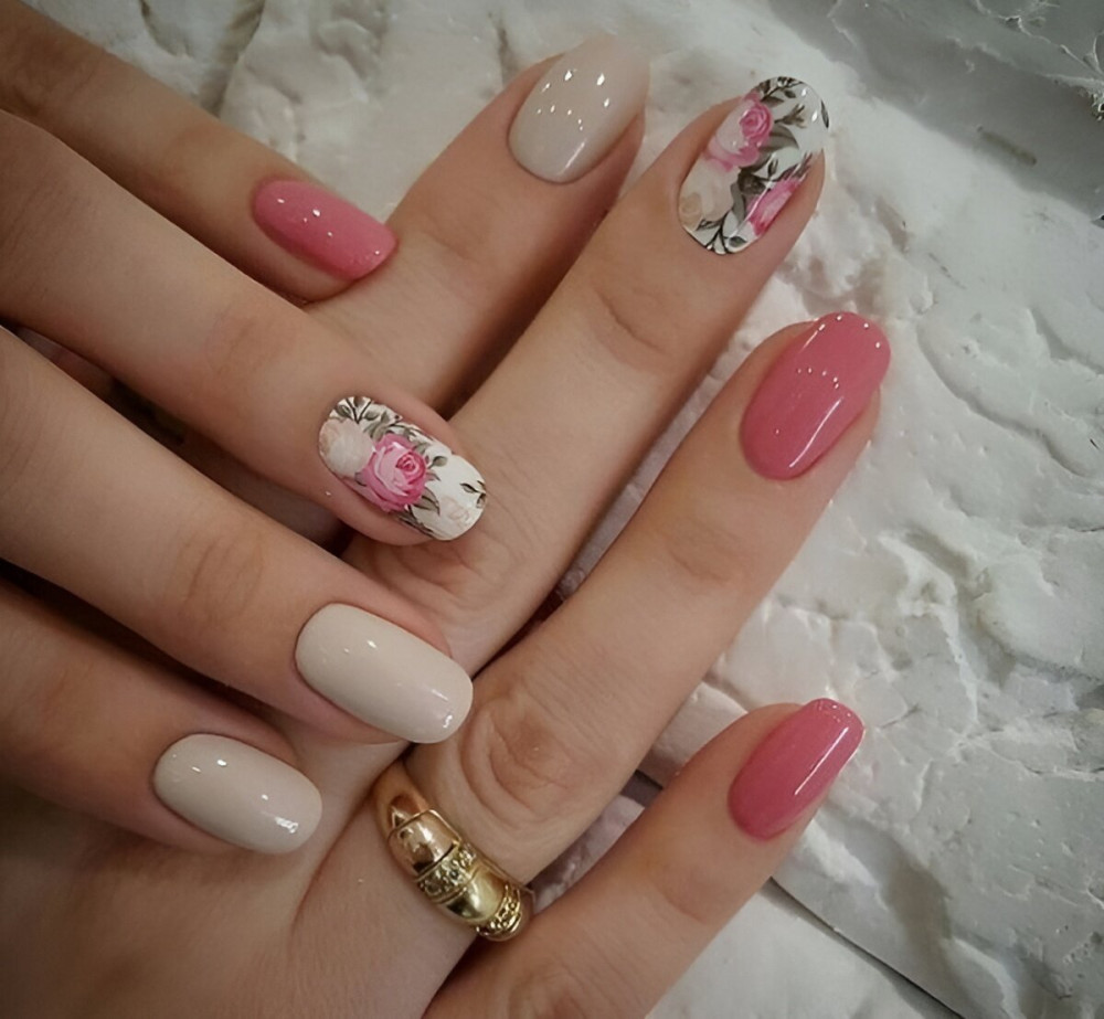 Feeling Charming? Discover These 30 Short Rose Nail Designs!