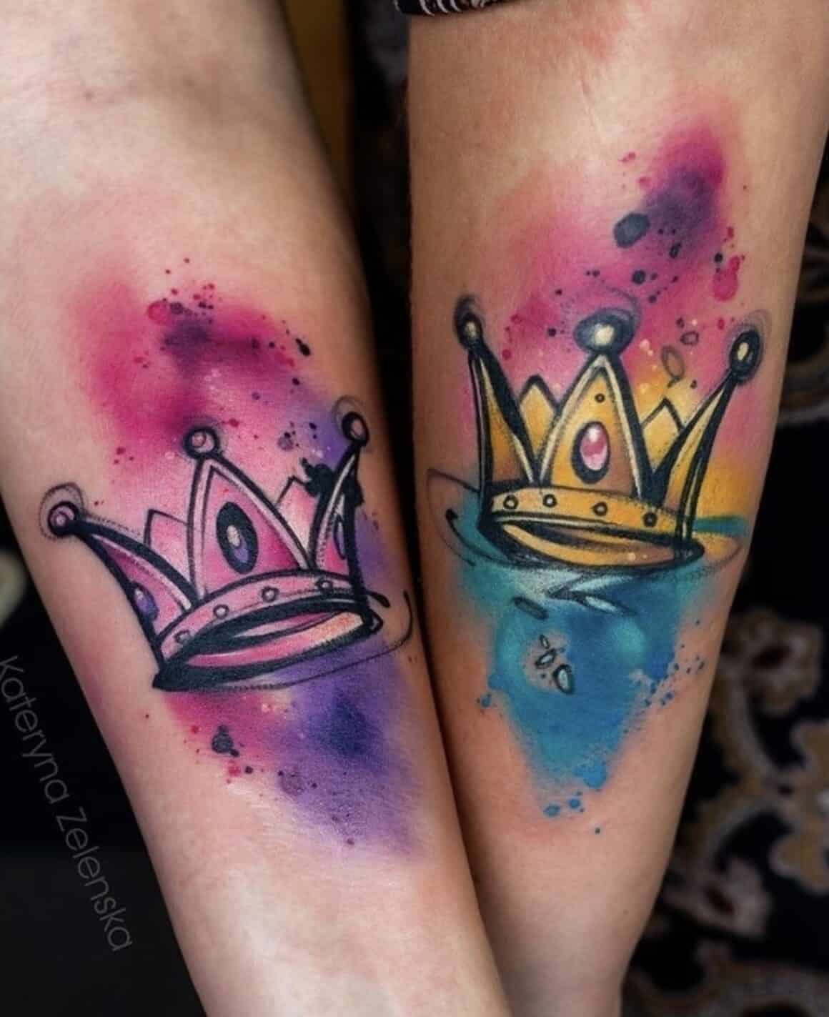 20 Glorious Crown Tattoos To Make You Feel Like Royalty