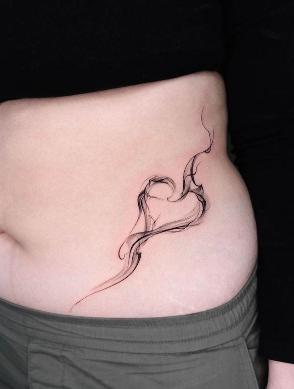 Flowy heart waist tattoo by @sofa.so_.ft_